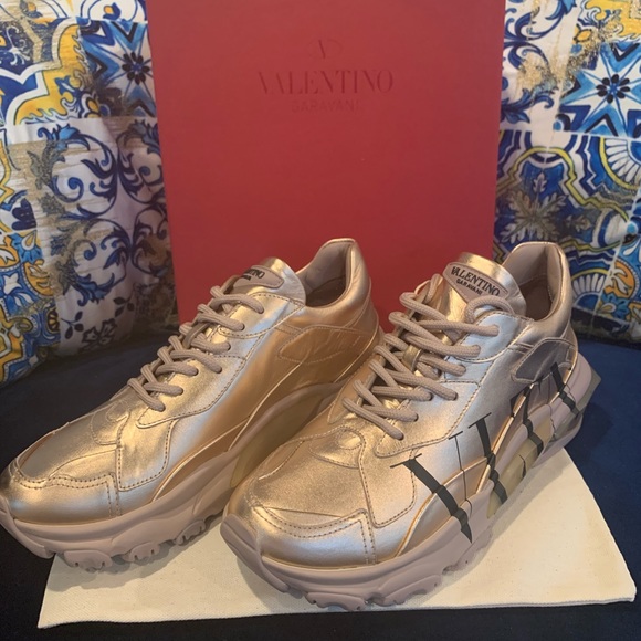Valentino Garavani metallic copper sneakers - Picture 2 of 8